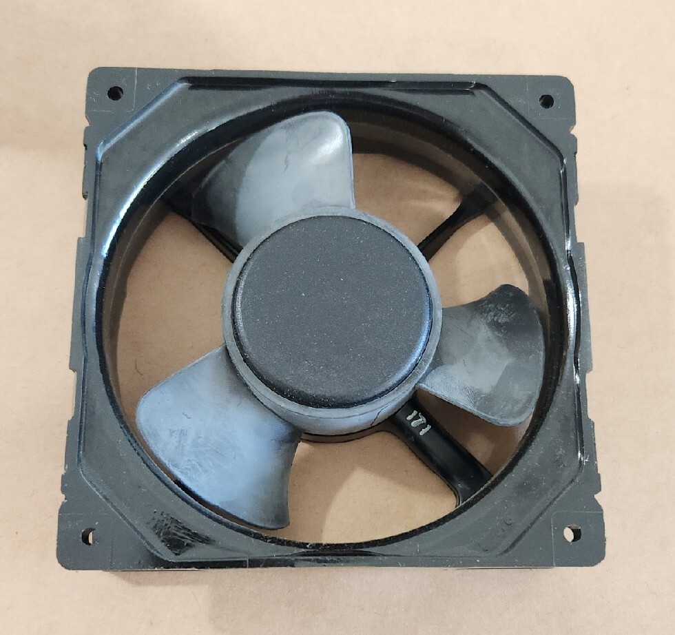 *BRAND NEW* Comair Rotron WR3A1 Whisper Fan 028171 230V 50/60Hz W12 + Warranty!