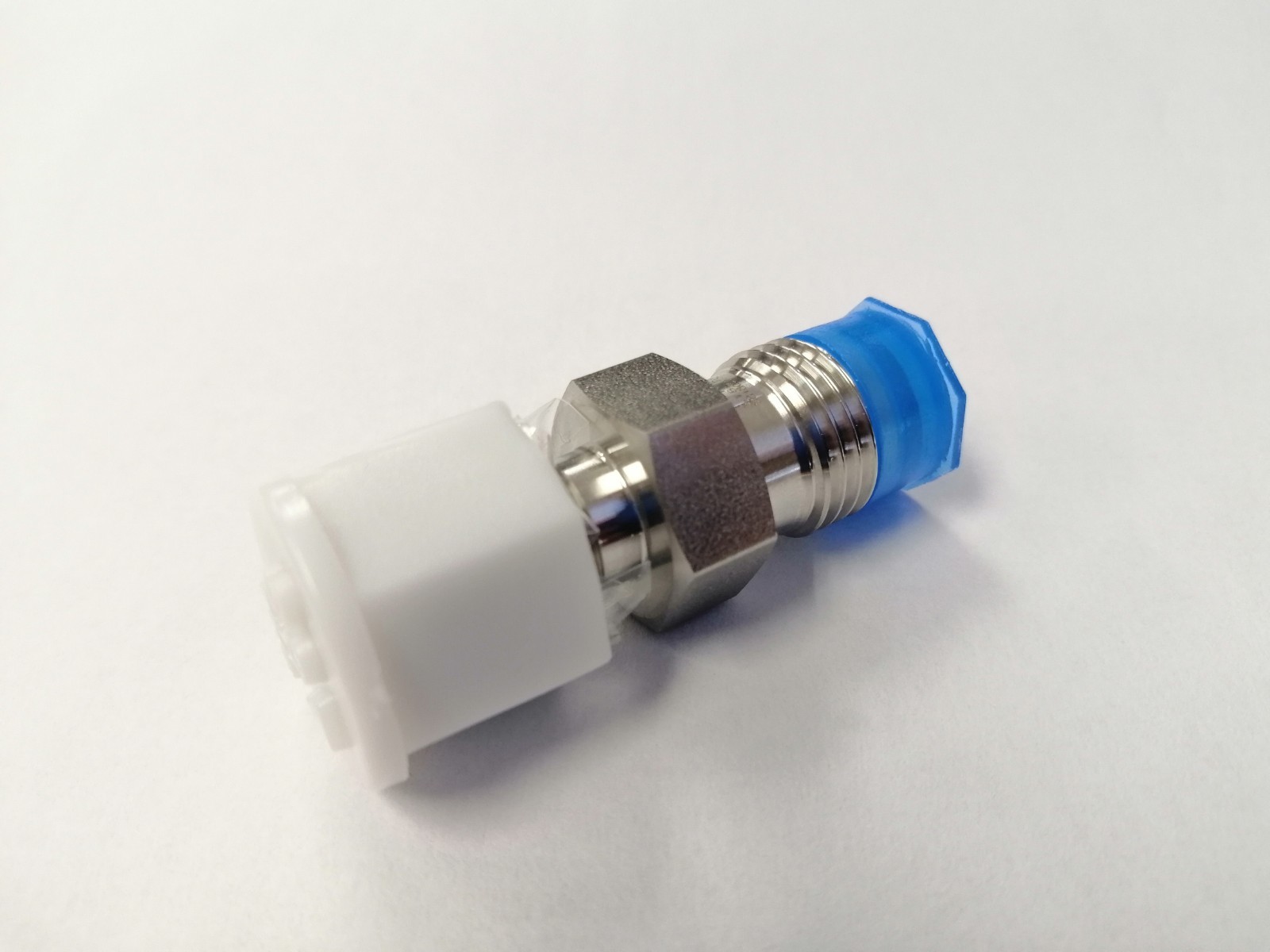 TKF Tube Connector, 1/4″ Tube X 1/4″ VCR (Similar SS-4-VCR-6-400) LOT of 5