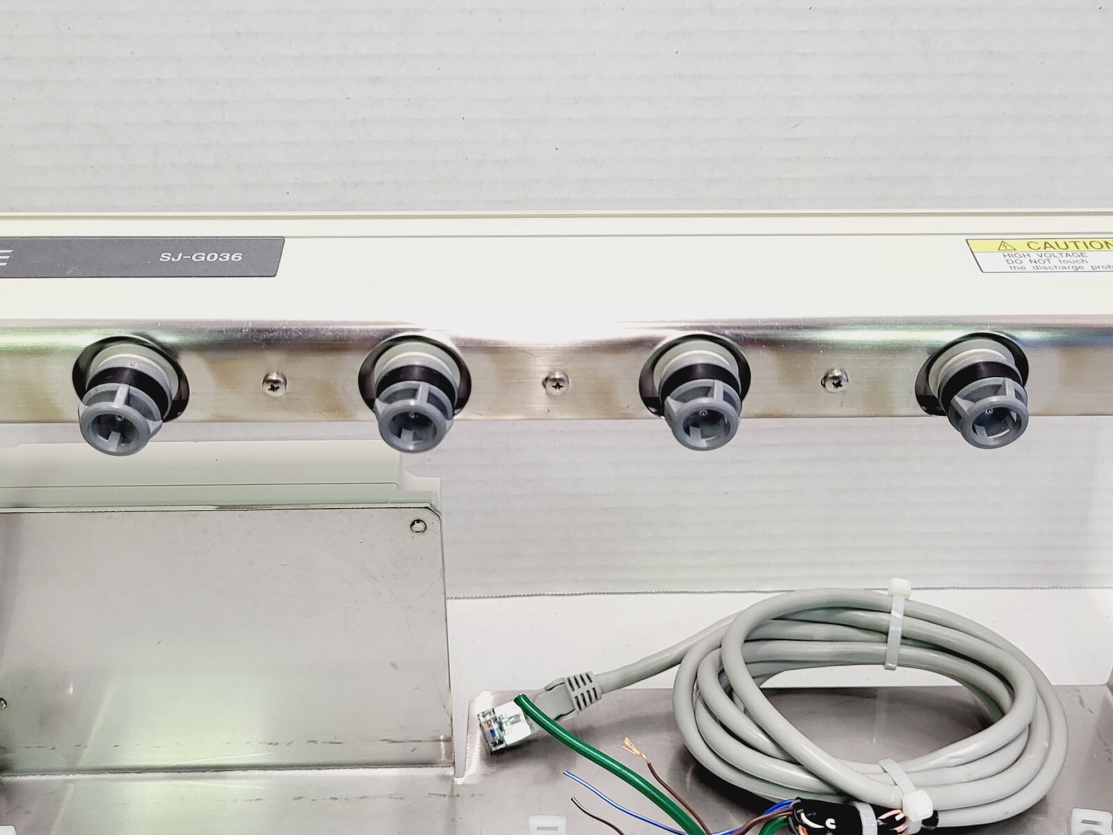Keyence SJ-G036 High-speed Clean Air Barrier Static Eliminator, Controller & Bar