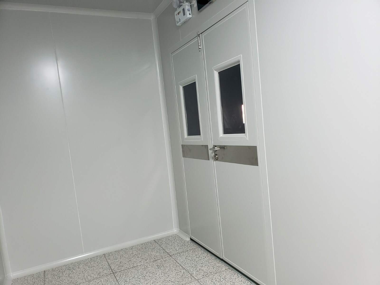 Cleanroom for sale clean room class 10 to100,000 / ISO4 to ISO9