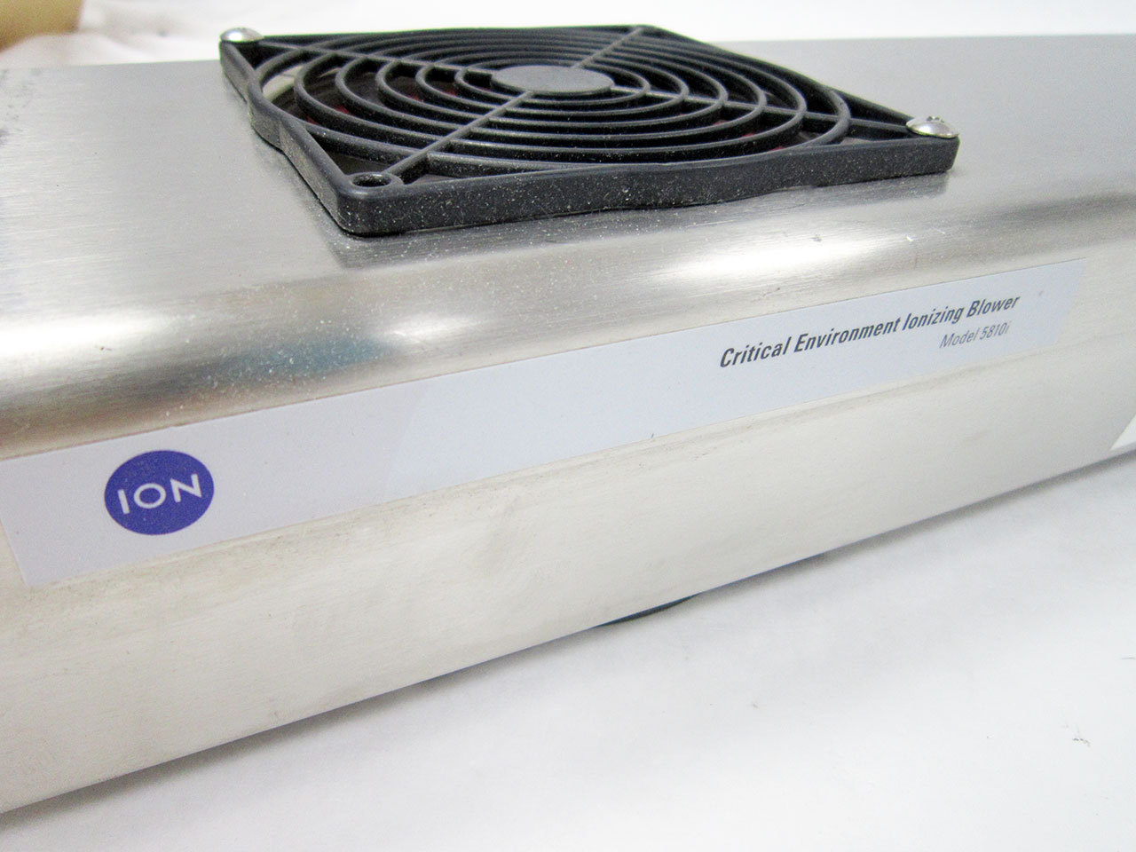 SIMCO ION SYSTEMS 5810IS CRITICAL ENVIRONMENT OVERHEAD IONIZER I91-5810IS-C44X