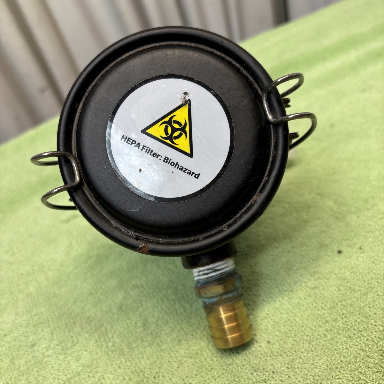 Round Canister 4″ x 3″ with 1/2″ Nipples HEPA Air Filter 2 1/2″ width x 2 5/8″