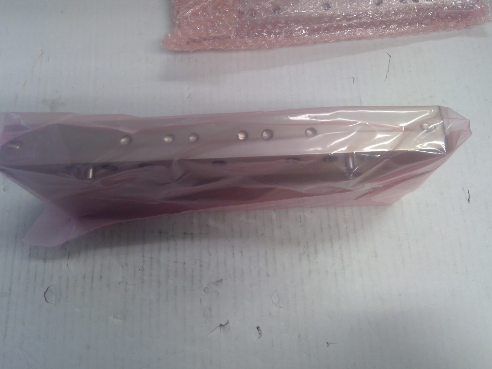 0040-39041; CENTER MOUTHED PLATE