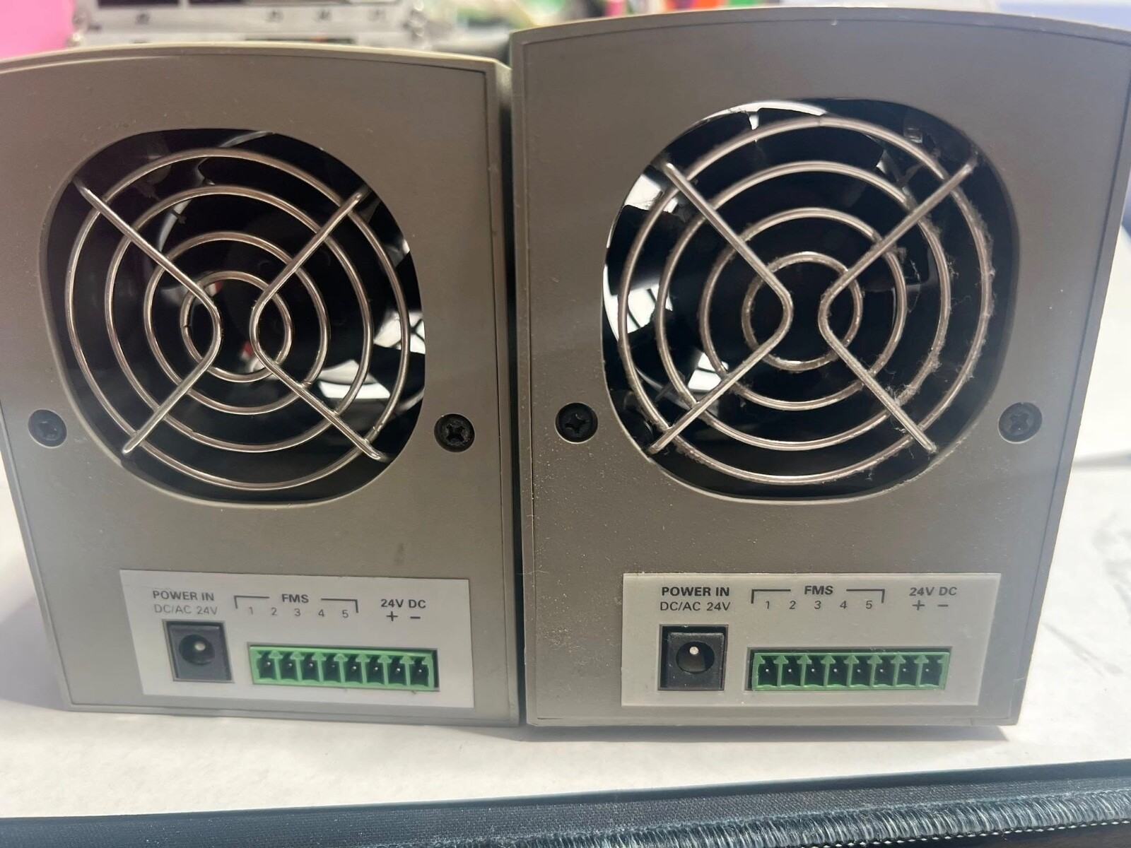 MKS ION SYSTEMS 6422E-AC 24V DC/AC 6W BENCHTOP IONIZER lot of-2-used.