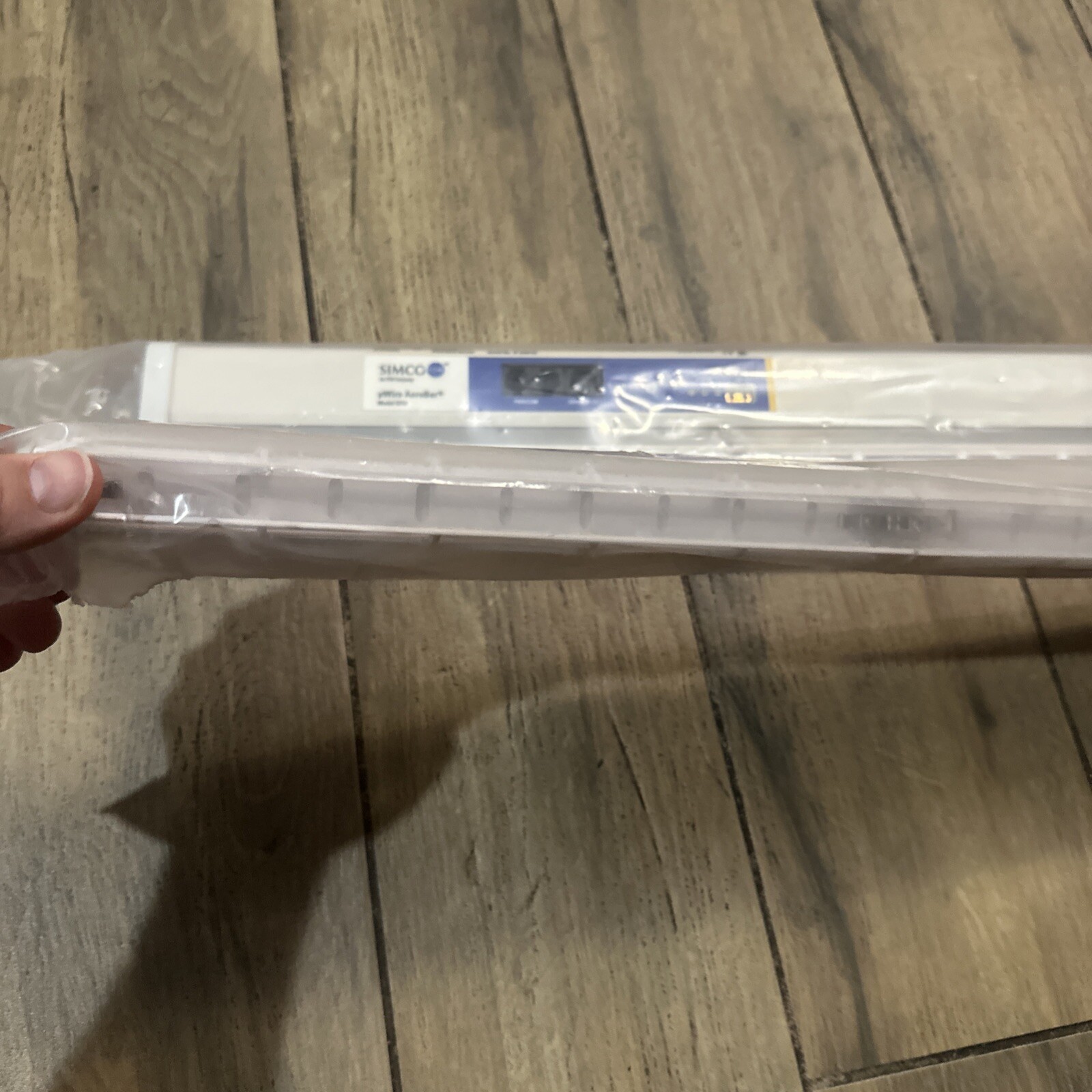 SIMCO ION AeroBar 5710 uWire Ionizing Bar
