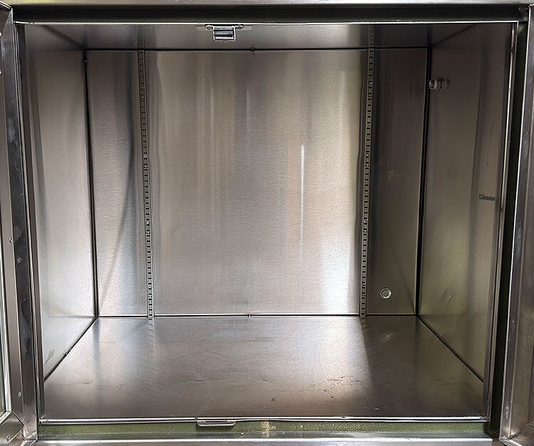 9 Cu. Ft. 30″ W x 24″ H x 21.75″ D 304 Stainless Steel Desiccator/Dry Cabinet N2