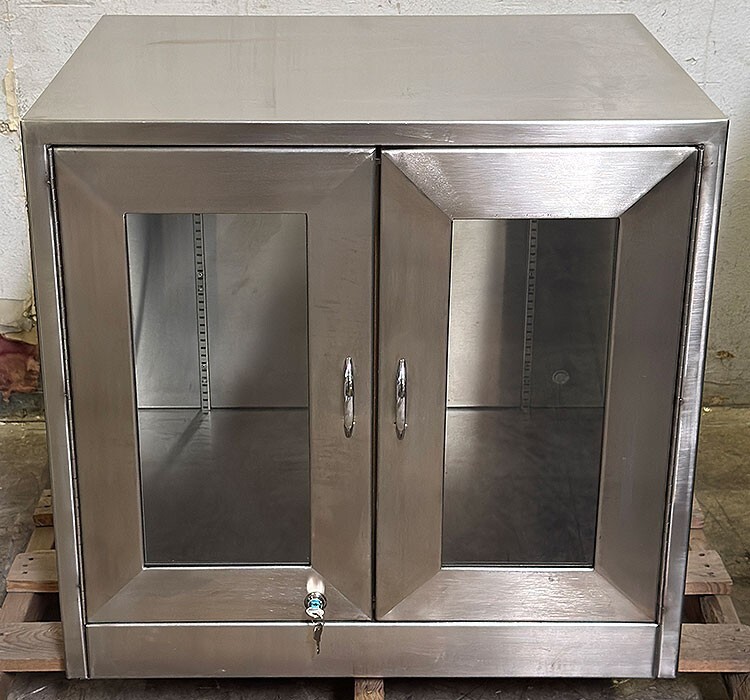 9 Cu. Ft. 30″ W x 24″ H x 21.75″ D 304 Stainless Steel Desiccator/Dry Cabinet N2
