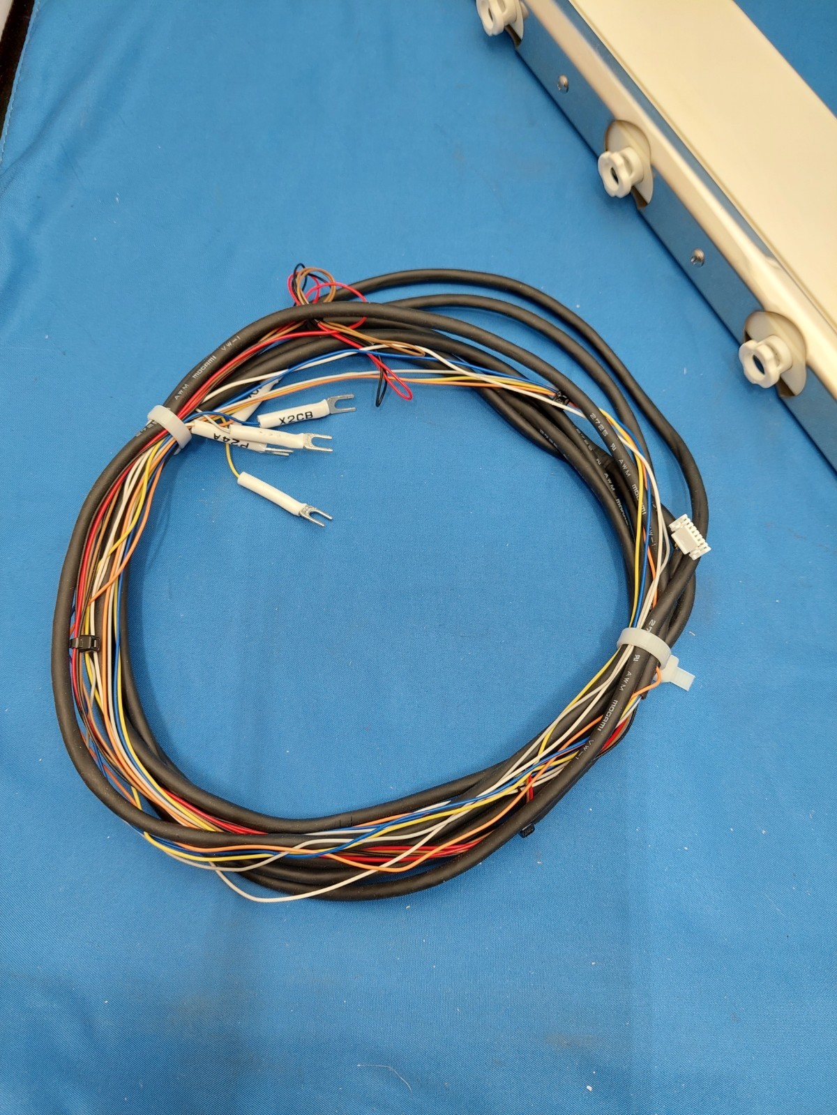 Hugle Electronics 4100V-092 Flexible AC Ionizer Model 4100V Working Surplus