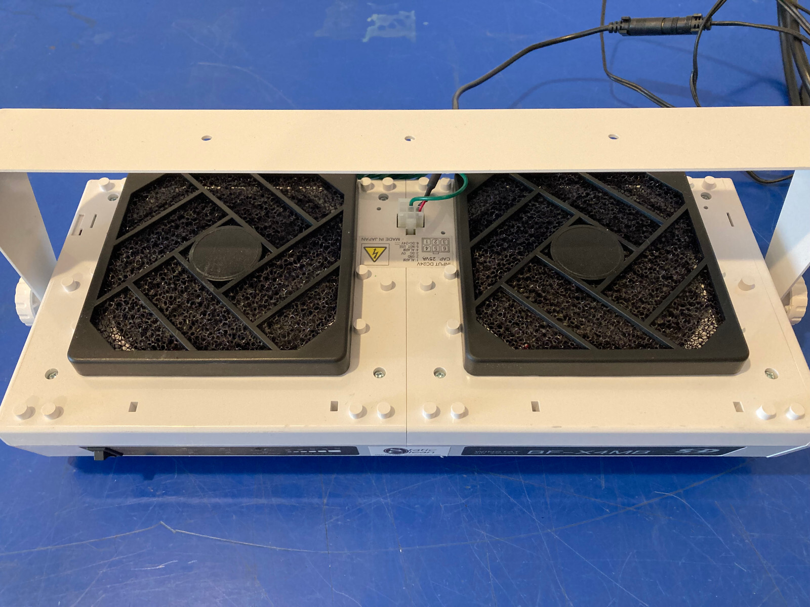 14969 Shishido Electrostatic BF-X4MB winstat Air ionizer about 15″ long 120volt