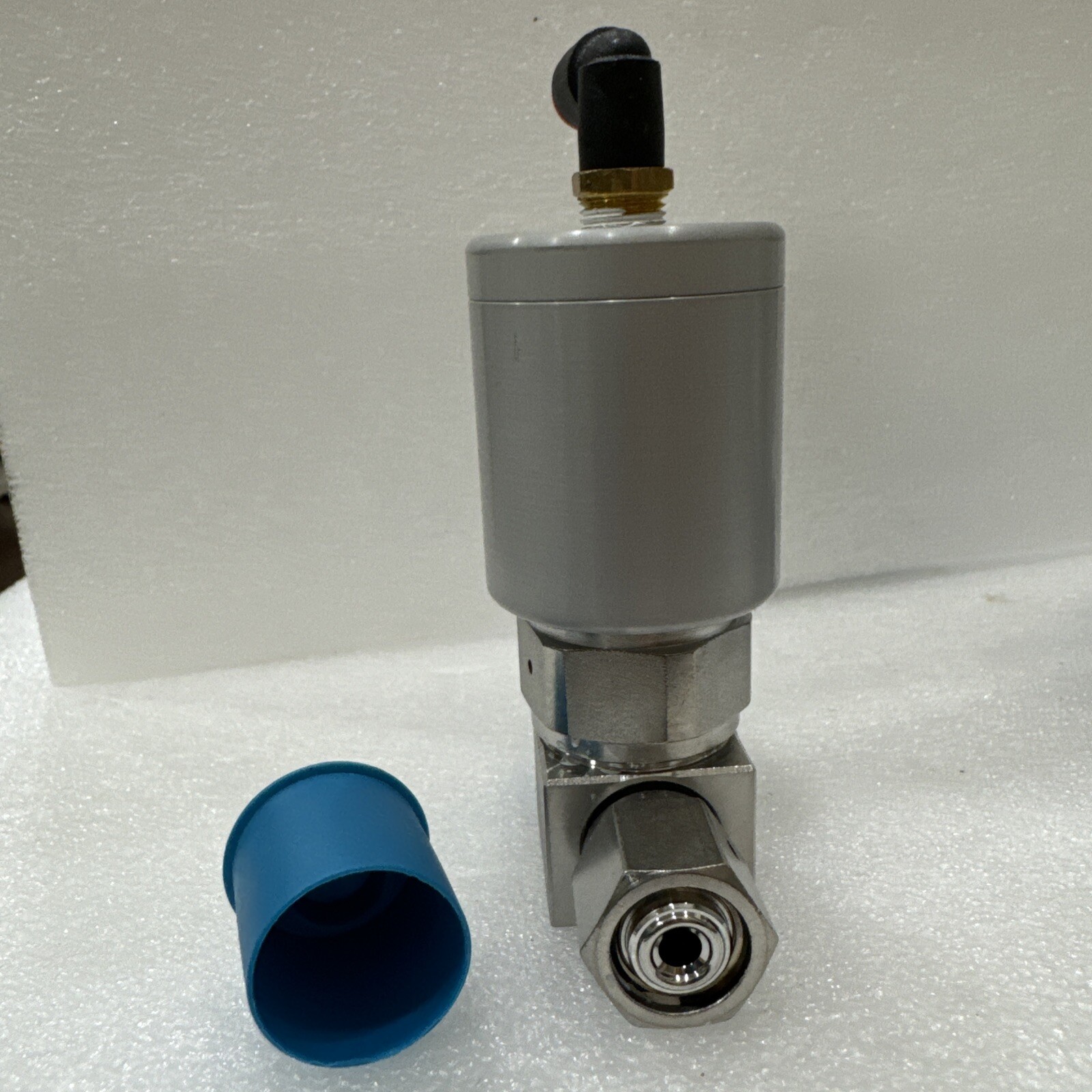 Swagelok 6LVV-DPFR4-P-C Diaphragm Sealed Valve. ** ship from US**