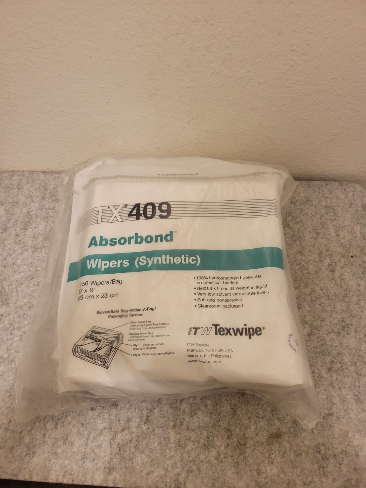 NEW Texwipe TX409 Wipers Synthetic 9″X9″ – 2 Pks. (300 Total)