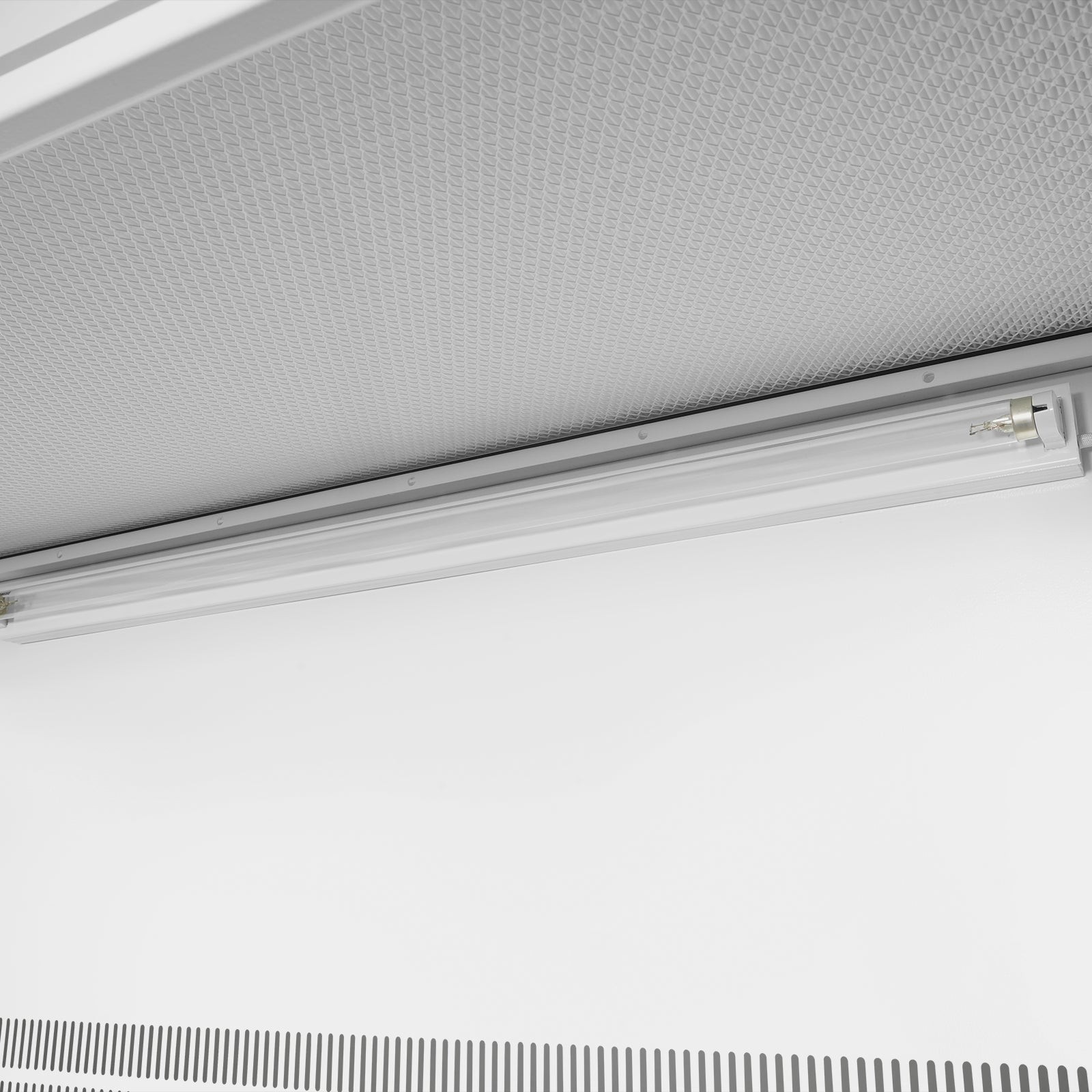 53.5” Vertical Laminar Flow Clean Bench With HEPA&UV, ISO Class 5, CB-V2