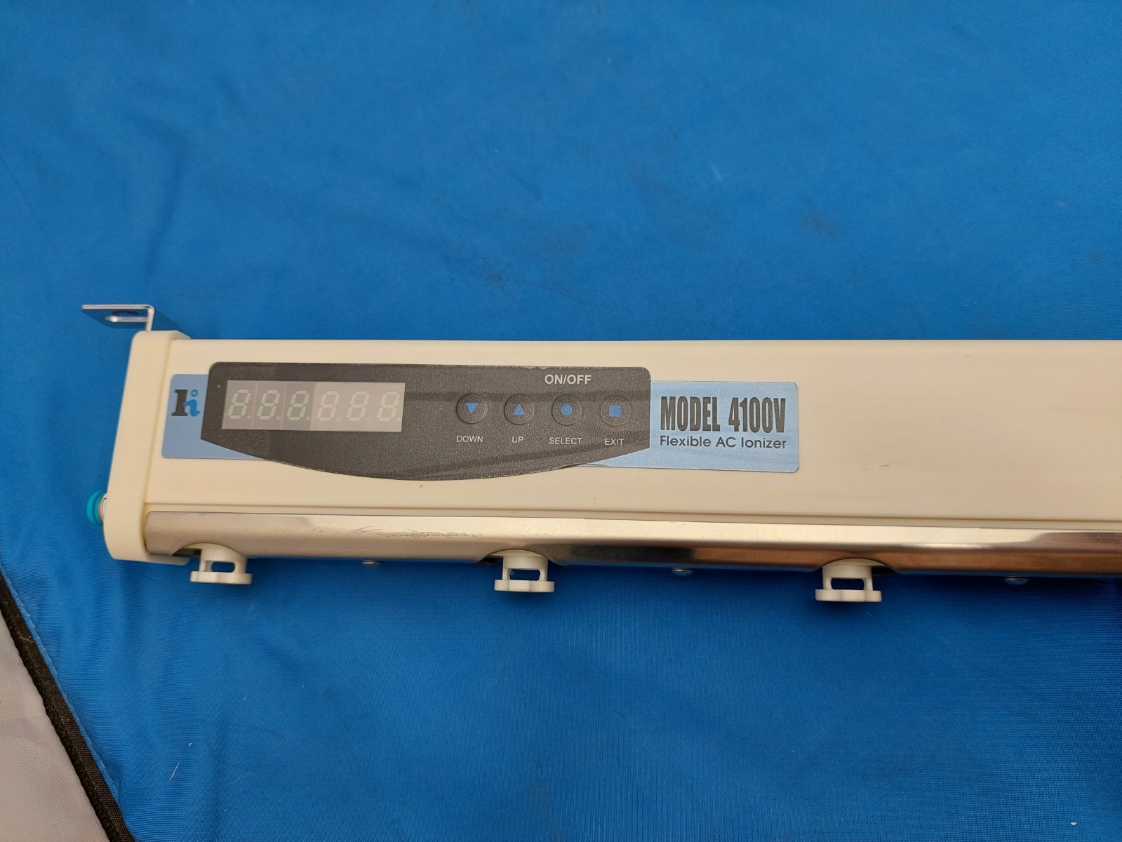 Hugle Electronics 4100V-092 Flexible AC Ionizer Model 4100V Working Surplus