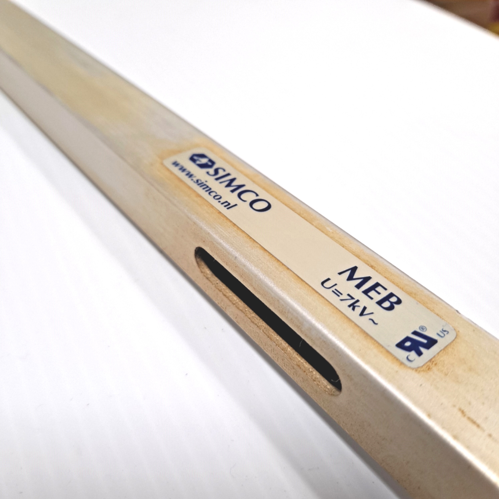 Simco MEB Static Neutralizing Bar, Effective Length: 43.5″, Rating: 7kV AC
