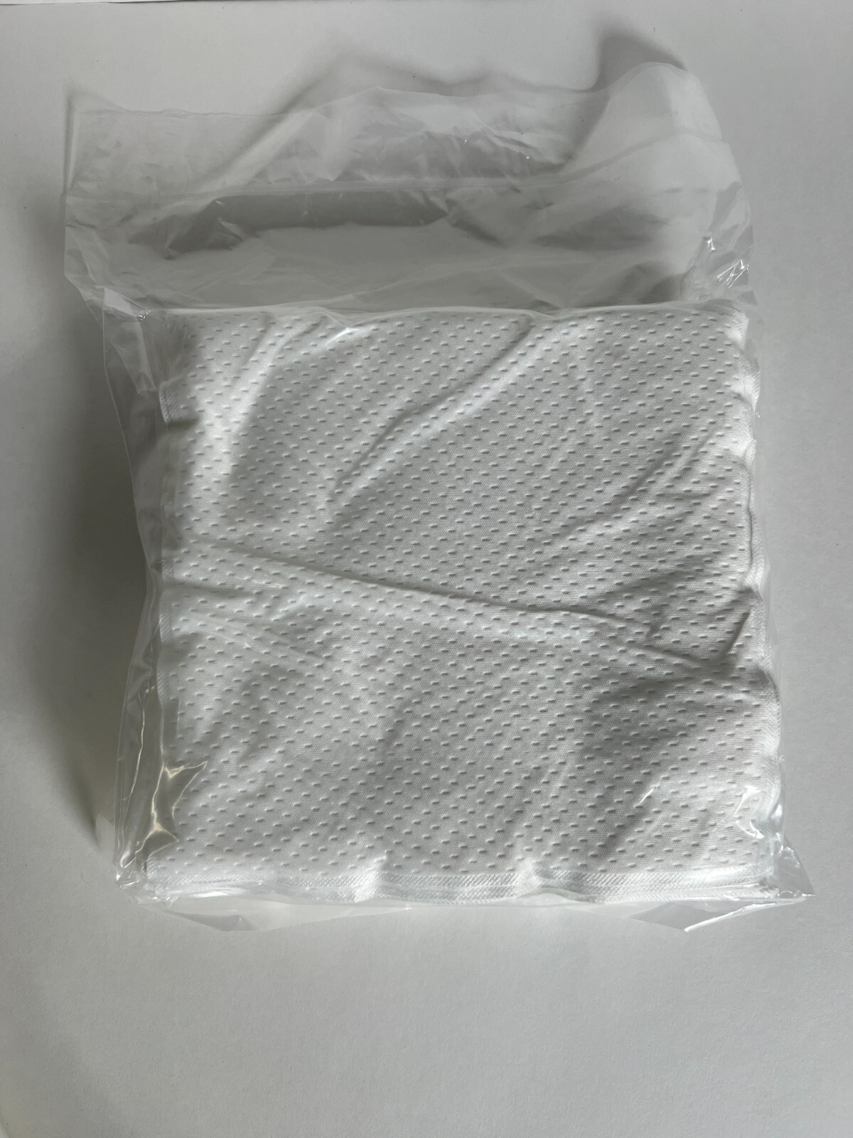 TekniClean Polyester Knit Cleanroom Wipes Sealed Edge 9″ x 9″, 2 Bags, 100/Bag