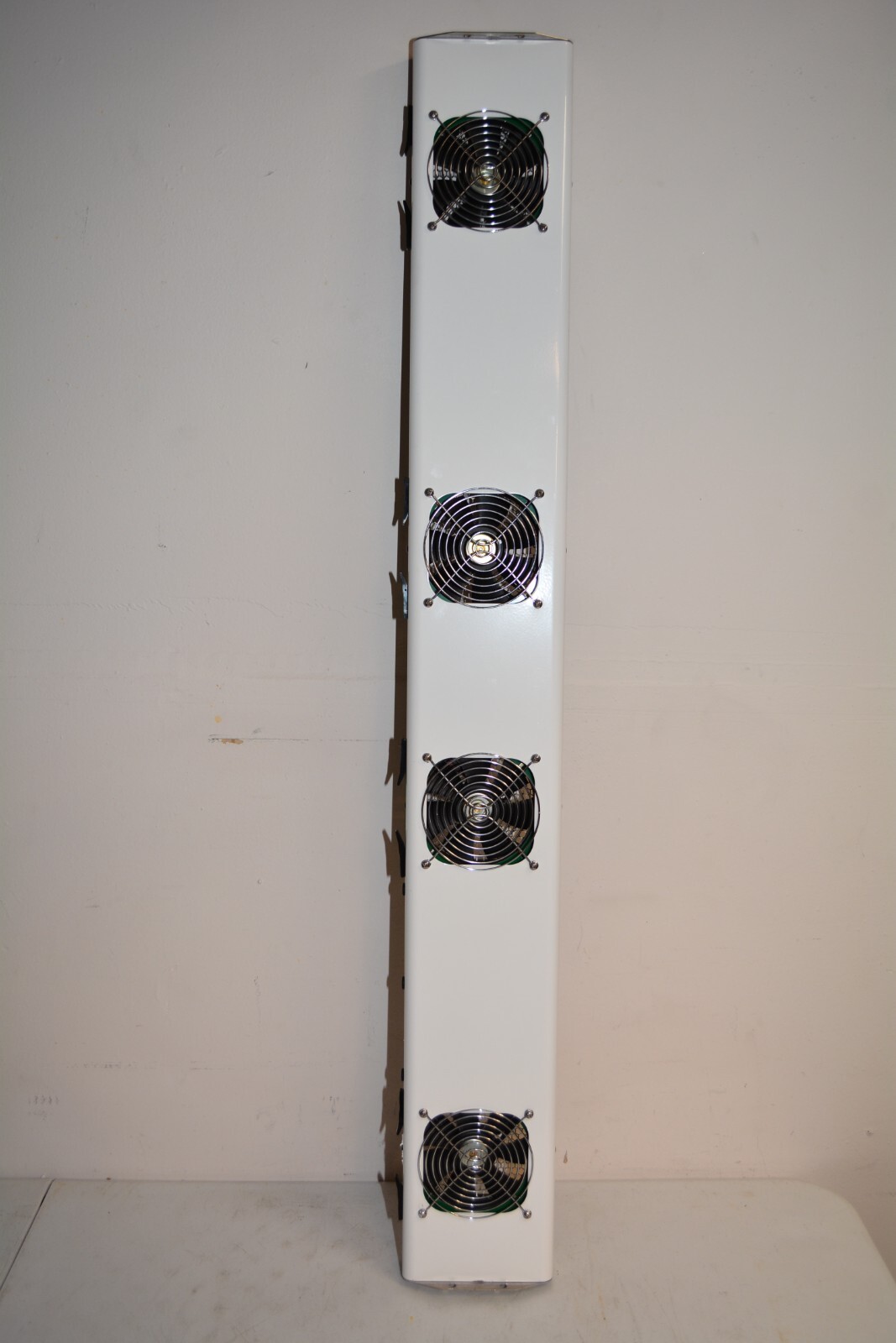 ^ Desco Overhead Ionizer Aerostat Guardian Discharge Ionizing Blower 60479