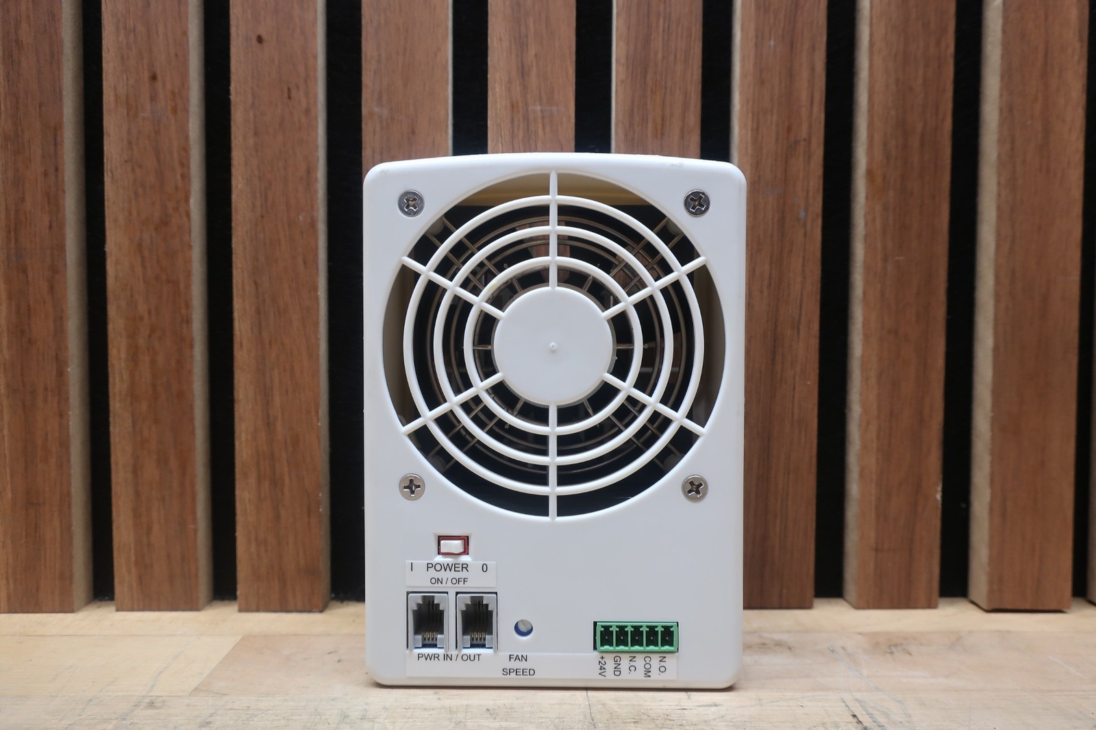 SIMCO 4012230 | minION2 Benchtop Ionizing Blower ±10V
