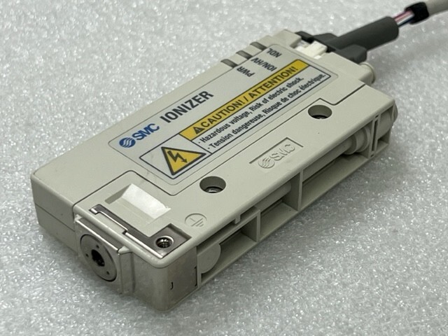 SMC IZN10E-0206 24VDC 8mA Ionizer Used