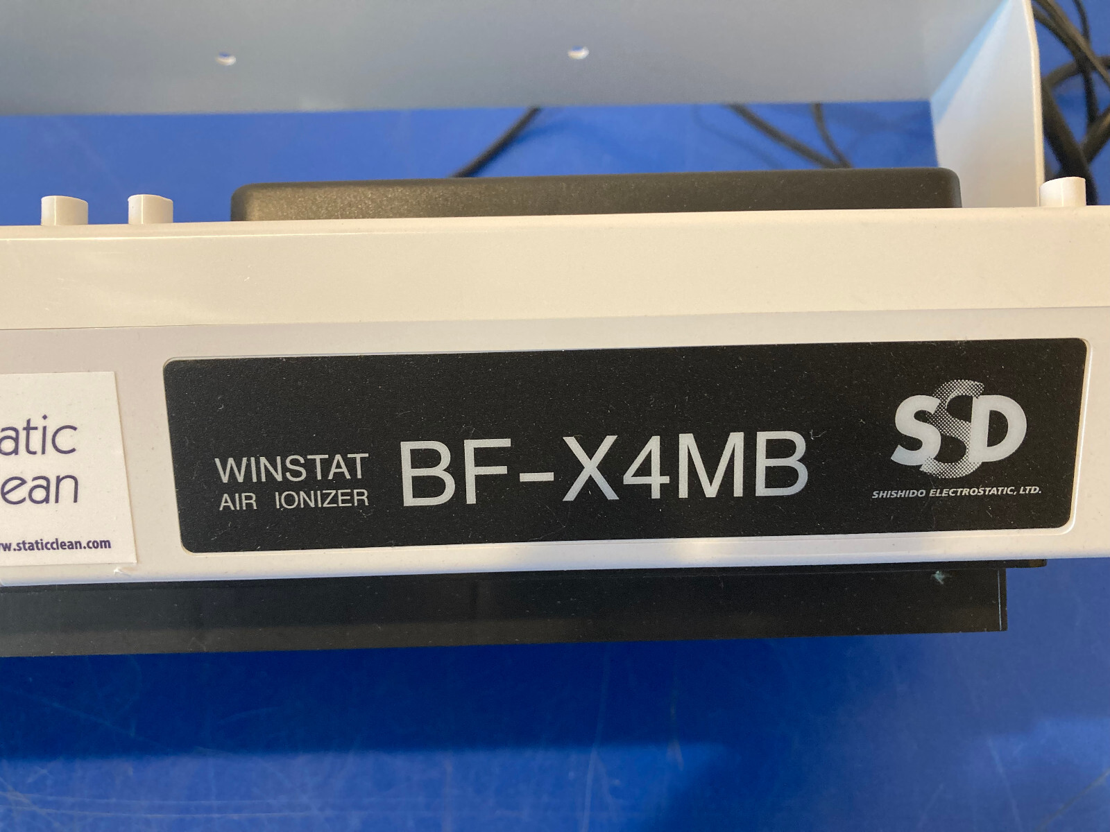 14969 Shishido Electrostatic BF-X4MB winstat Air ionizer about 15″ long 120volt