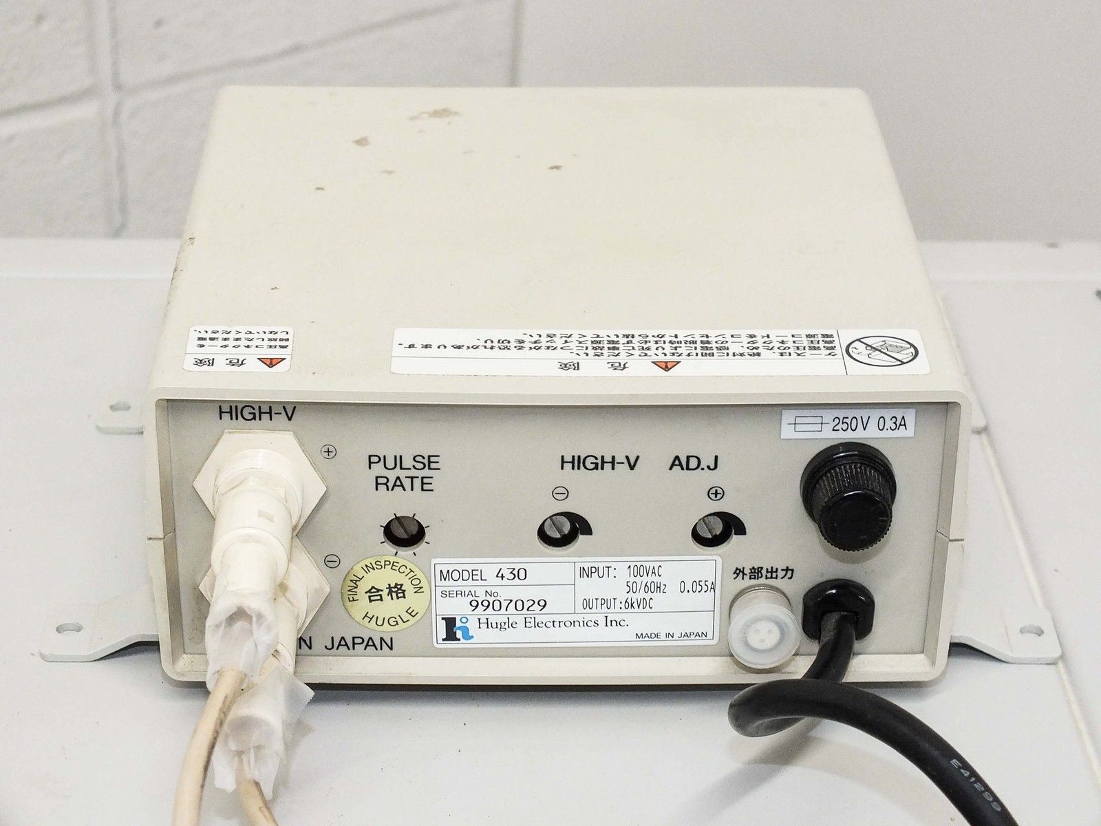 Hugle Electronics Laminar Flow Hood Blower 200VAC 3-Ph with Dual Ionizer Bar 430