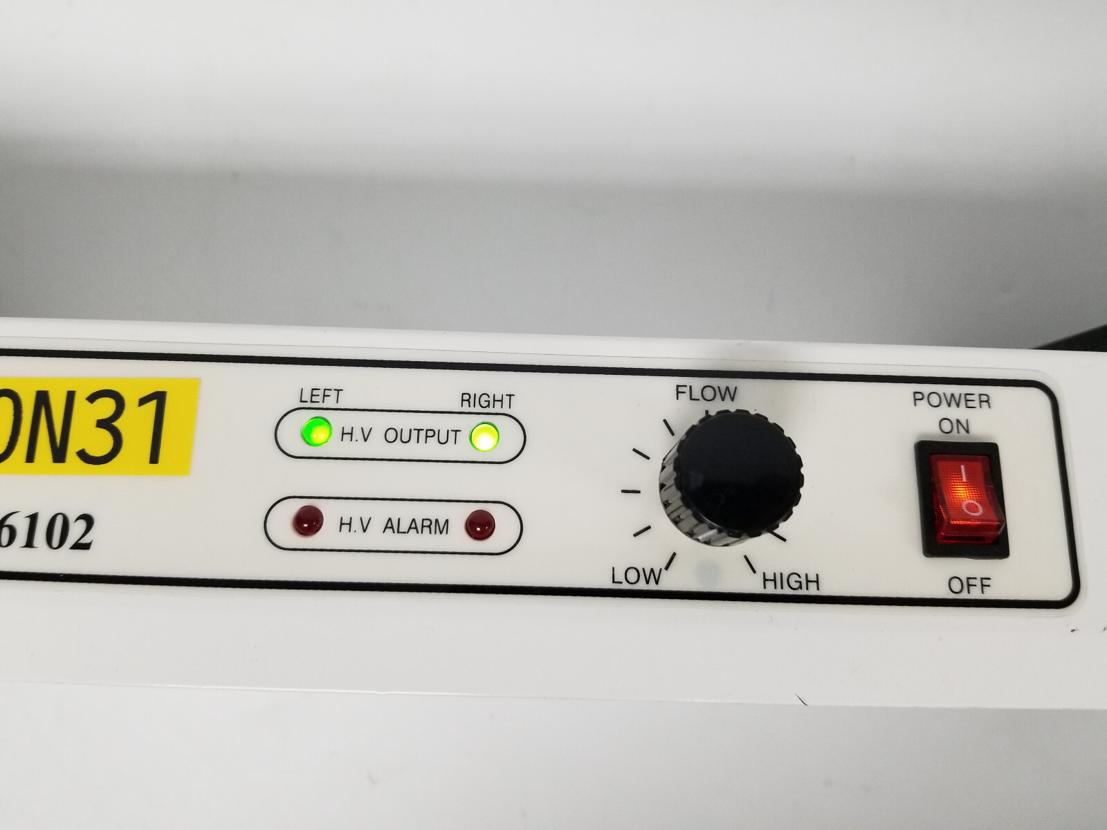 Botron B486102 Overhead 2-Fan Ionizer, High Frequency