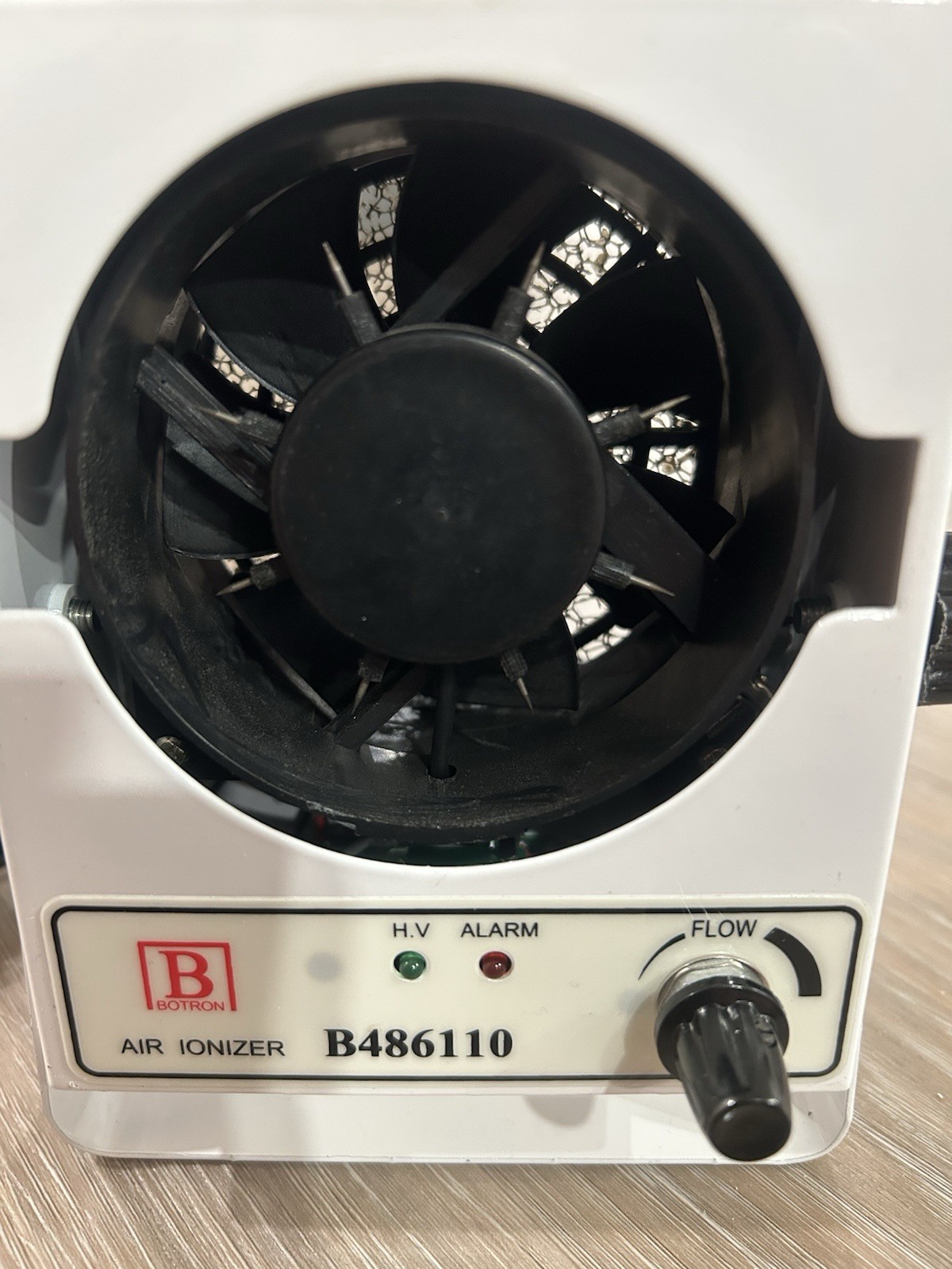Botron Air Ionizer Small Bench Top B486110