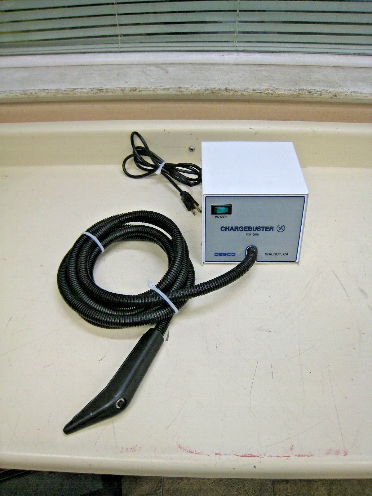 Desco ChargeBuster Ion Gun Model Number: A60300 Max 60 PSI FREE SHIPPING