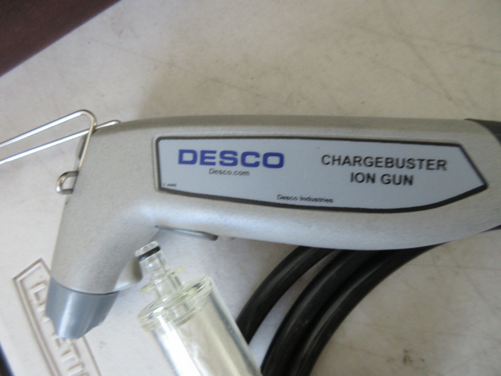 DESCO 19590 CHARGEBUSTER ION GUN