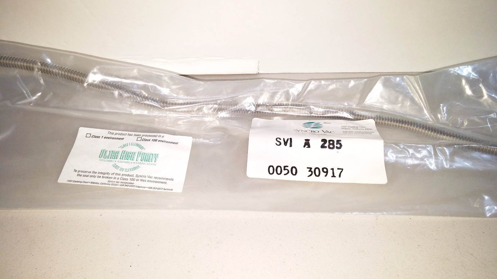 Syncro Vac Ultra High Purity 24″ Stainless Steel Gas Line 316L w/ 0.5″ Connector