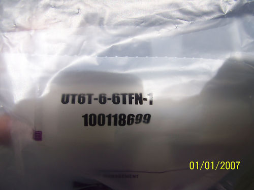 ENTEGRIS “SPACESAVER” TEE 3/8″ PN: UT6T-6-6TFN-1