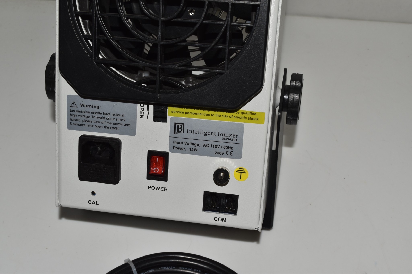 Botron B496201 – Single Fan Benchtop Intelligent Ionizer (AWJ90)
