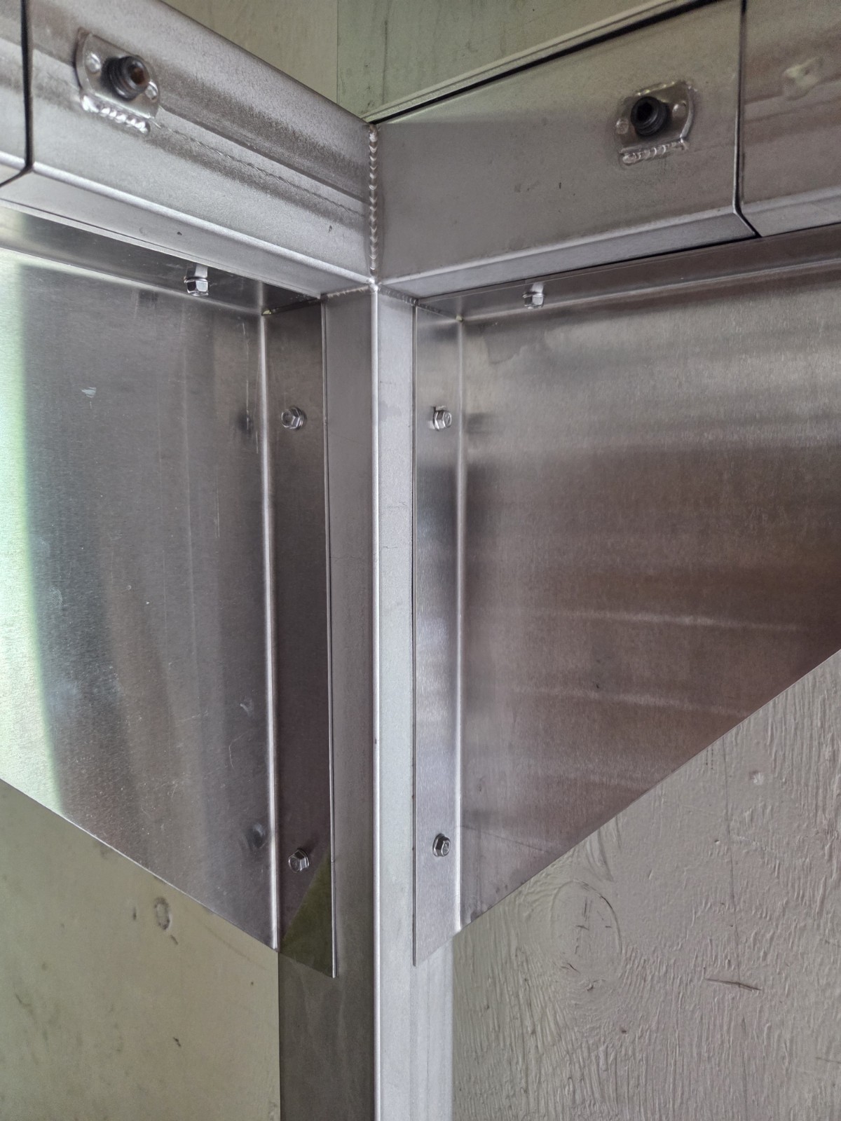 Terra Universal Aluminum/Stainless Mobile Cleanroom 6x8x7, 2 HEPAs, Used See Ad