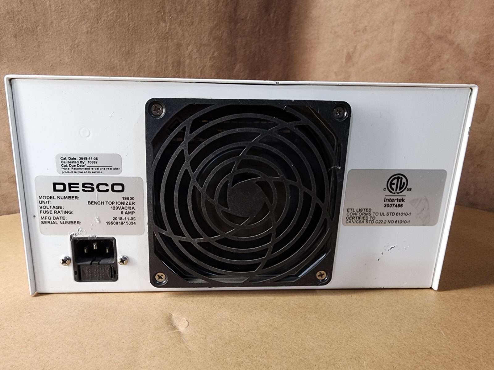Desco 19500 Bench Top Ionizer 120 VAC