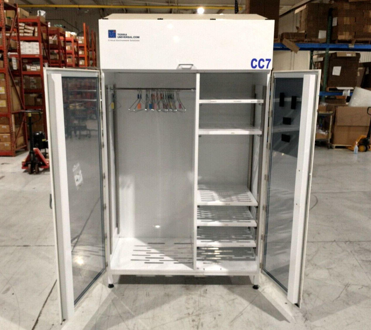 Terra Universal 4101-20D-HD Garment Cabinet w/ HEPA Filter/Blower, 52″W x 26.5″D