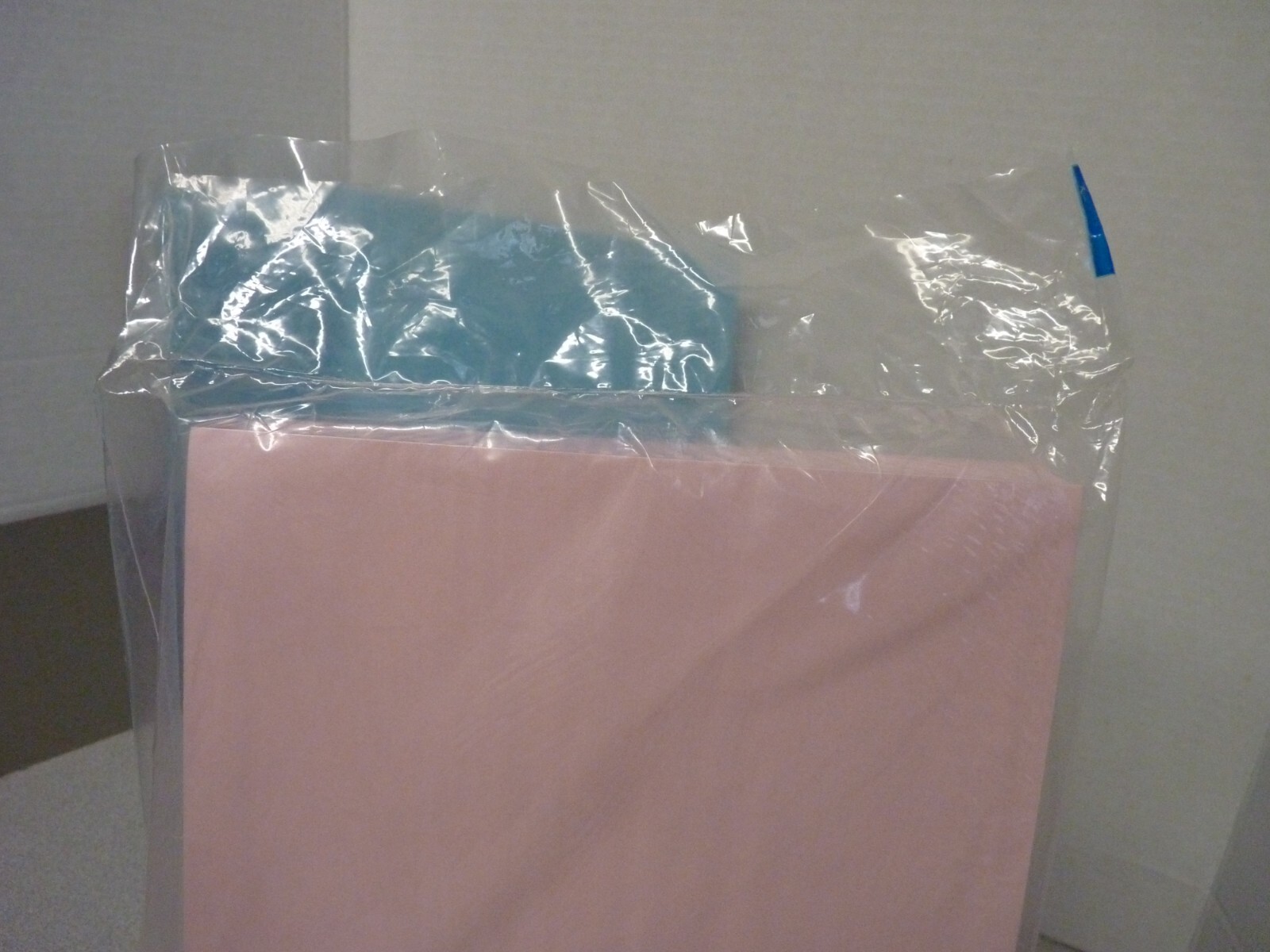 Munising LP Clean Room Paper PINK 22.5# 250 Sheets 8 1/2″ x 11″
