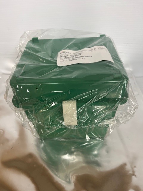 ENTEGRIS 150 mm (6 “) GREEN Wafer Storage Box, E90-102-0605, NOS