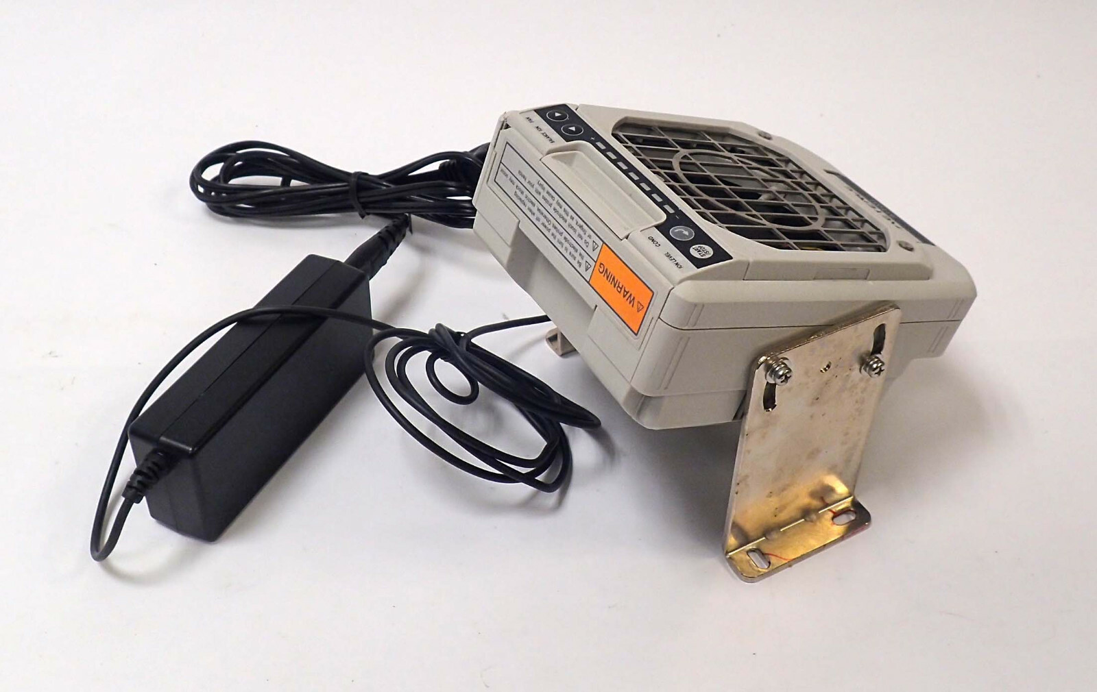KEYENCE SJ-F031 HIGH-SPEED / LONG DISTANCE STATIC ELIMINATOR BLOWER 24VDC TESTED