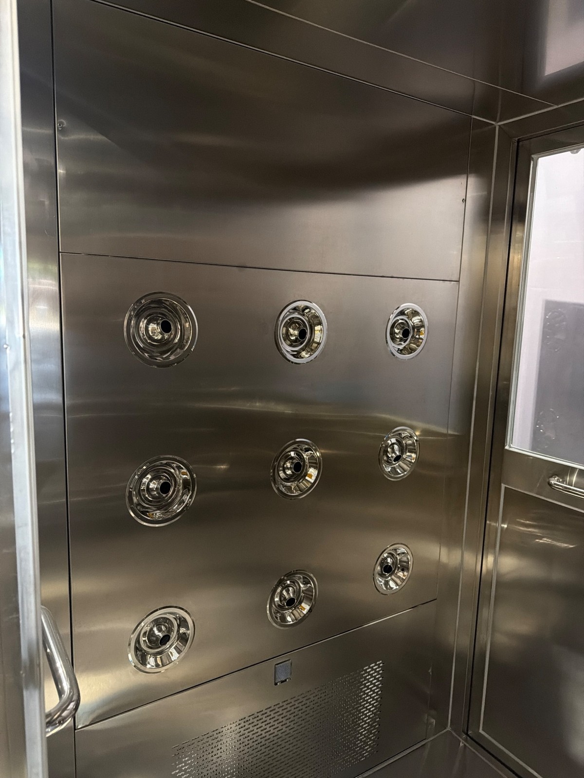 DONGGUAN SENBAO SB-1800 Air Shower Cleanroom System USED