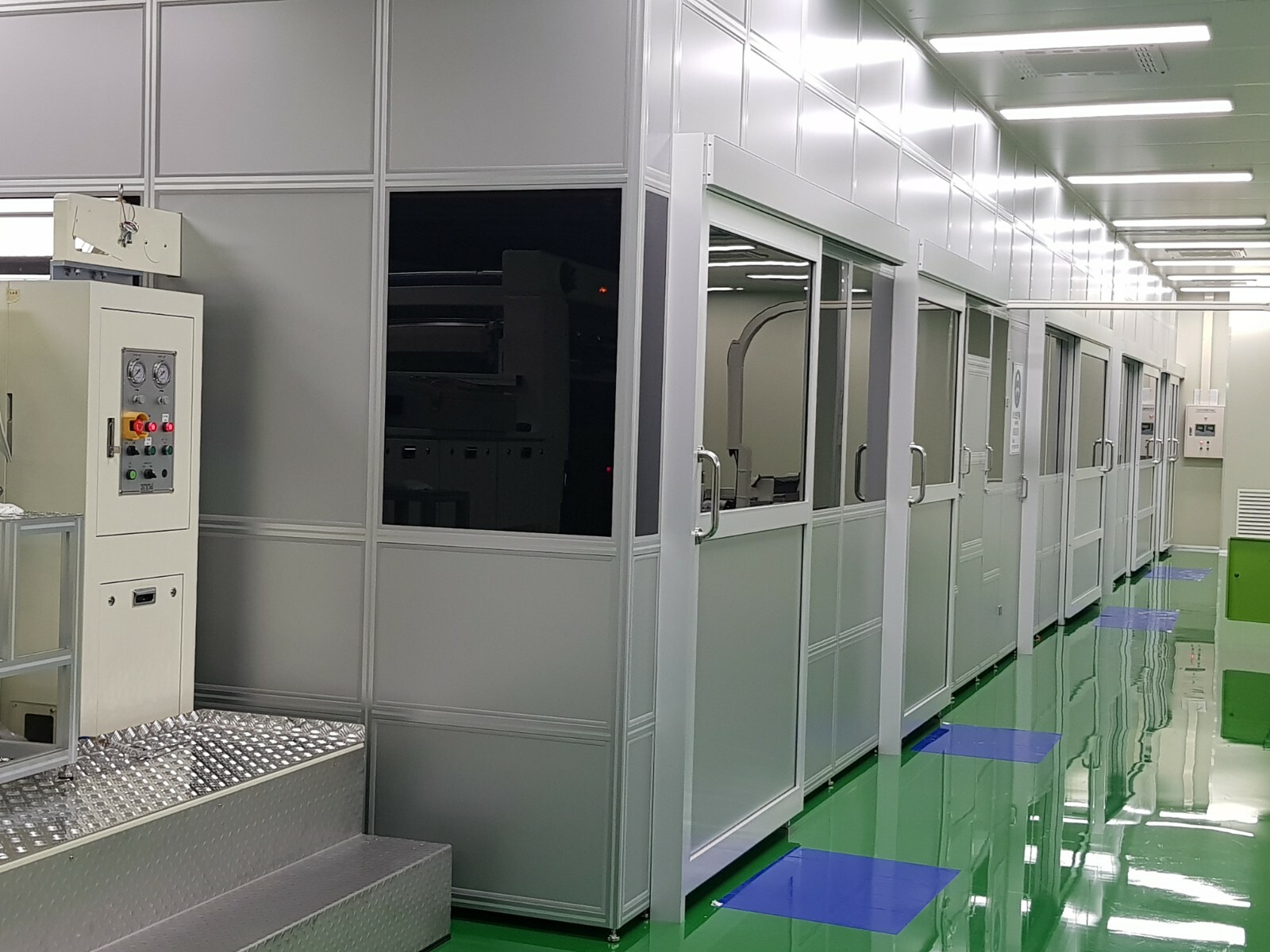 Cleanroom for sale clean room class 10 to100,000 / ISO 4 to ISO 9