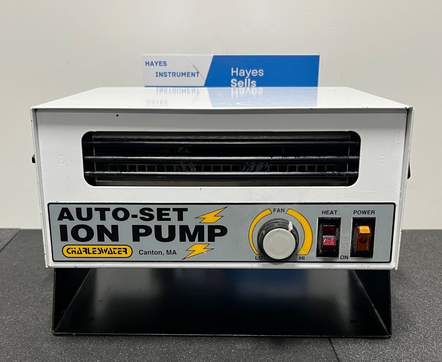 Charles Water 19500 High Output Benchtop Ionizer / Blower, Fully Tested Good!!