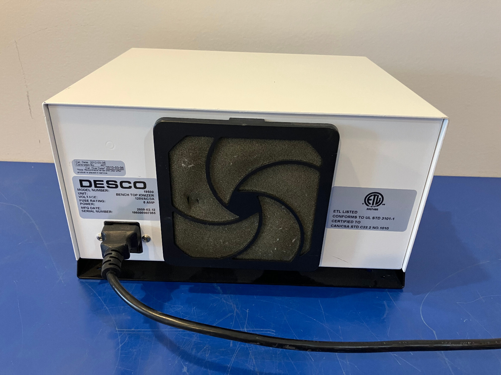 15323 Desco 19500 Bench top Ionizer 120v