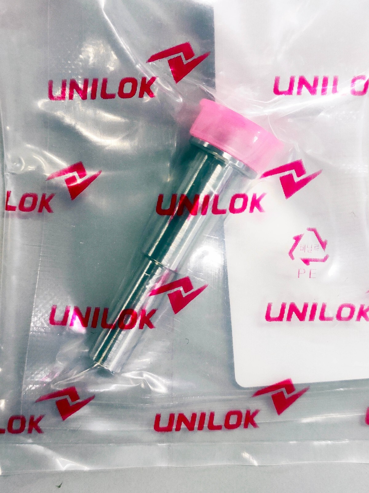 UNILOK 1/4″ VCR Long Tube Weld Gland (Similar 6LV-4-VCR-3-4TB7) LOT of 10