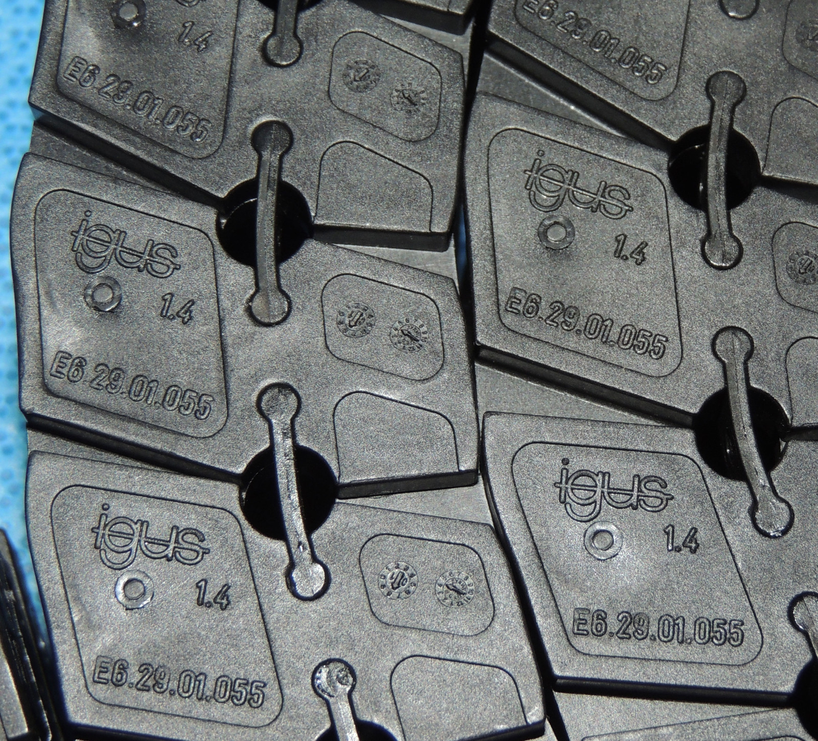 NEW Igus E6.29.01.055 E6-Chain 55mm Rad 109 Links 9′ Low-Noise Minimum Vibration