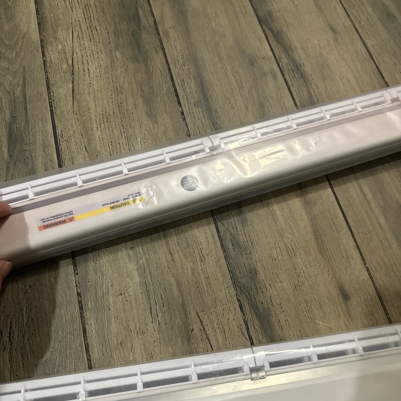 SIMCO ION AeroBar 5710 uWire Ionizing Bar
