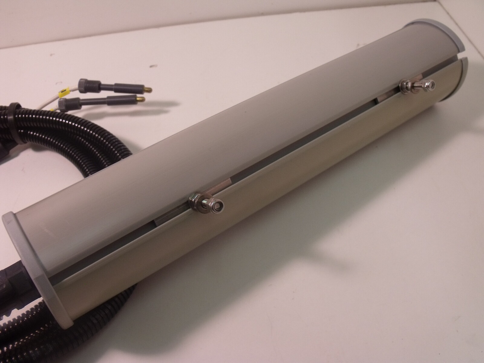 Meech Hyperion 971 Pulsed DC Anti Static Bar: Approximately 12″ OAL