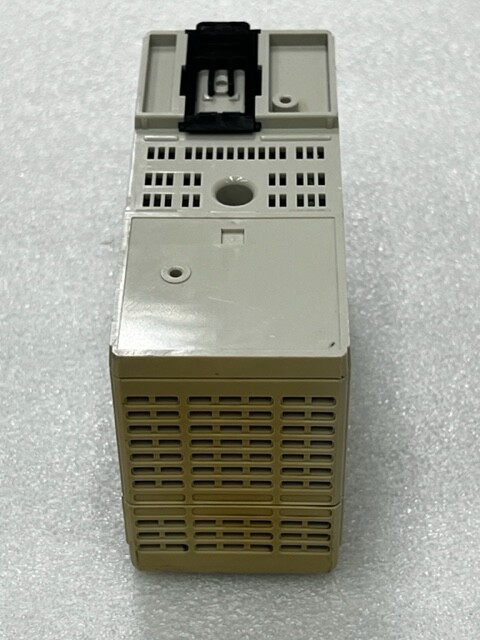 Keyence SJ-M201 24VDC 450mA Static Eliminator Control Unit Used
