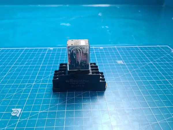 Omron MY4N-CR+2597YF Etch