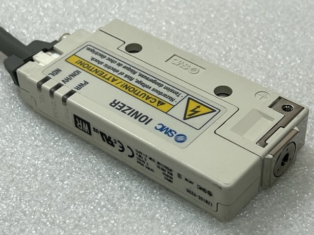 SMC IZN10E-0206 24VDC 8mA Ionizer Used