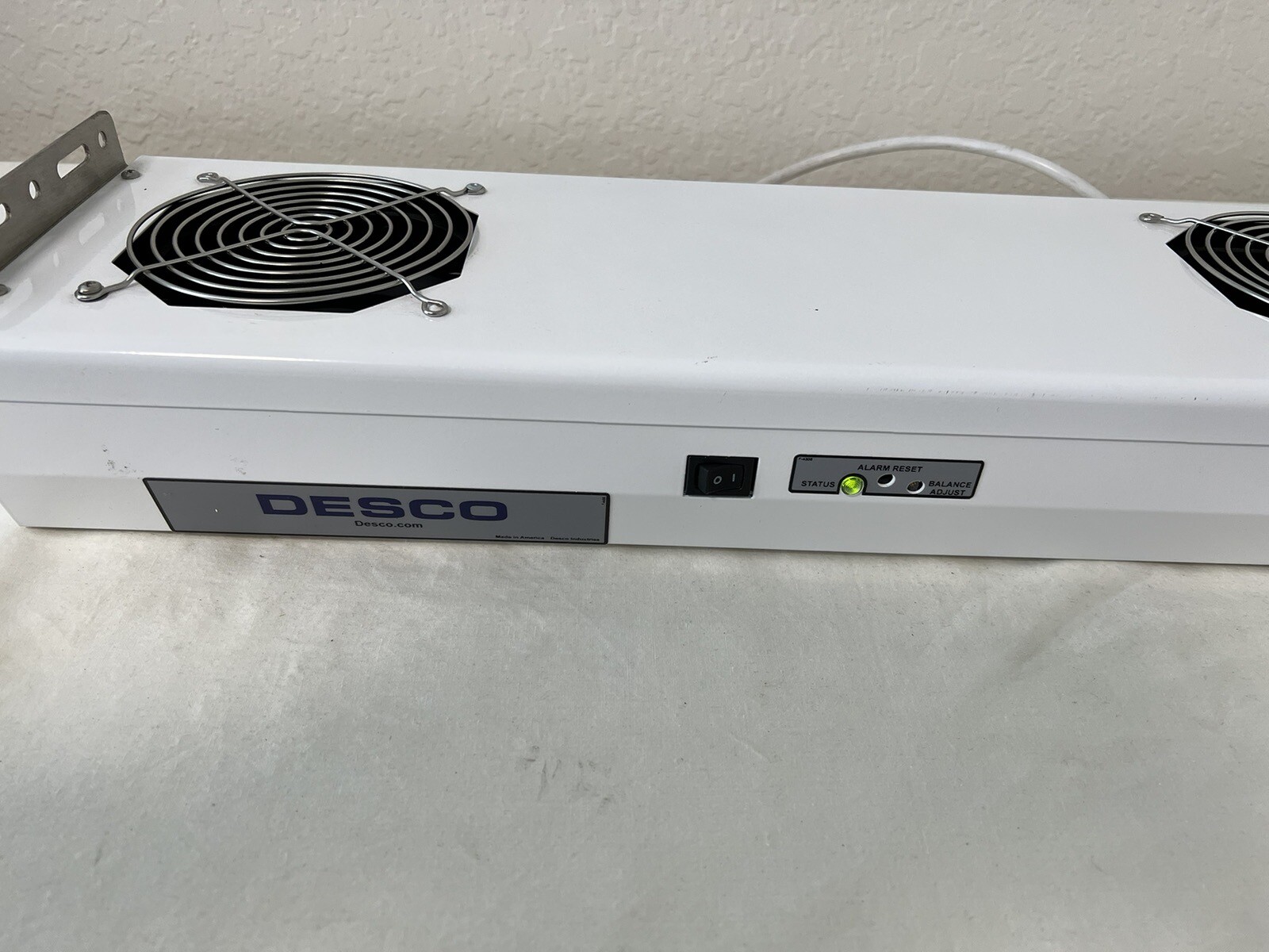 Desco 60467 Overhead Ionizer