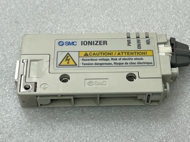 SMC IZN10E-0206 24VDC 8mA Ionizer Used